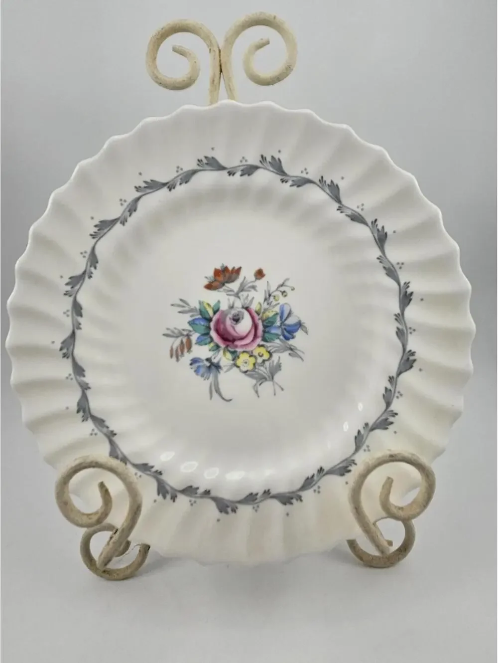 Royal Doulton The Chelsea Rose H4801 Bone China 8